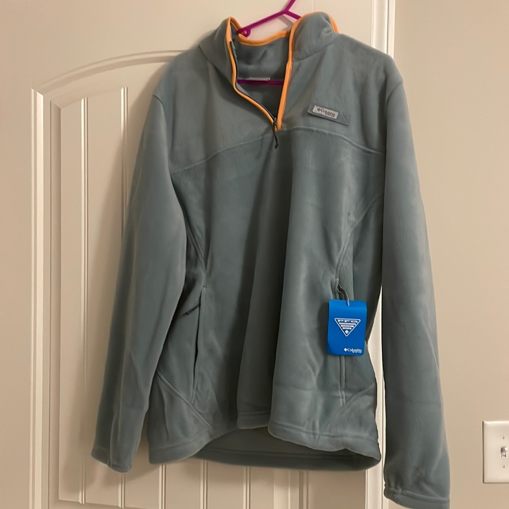 Columbia fleece sweater